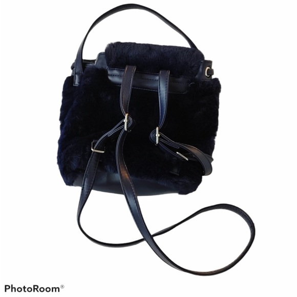NWOT Swarovski Small Blue Faux Fur Backpack - Picture 2 of 5